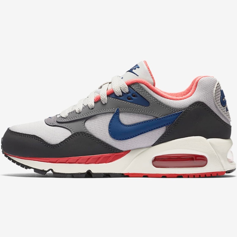 Nike Air Max. Women 5.5. Good condition! rarely worn
